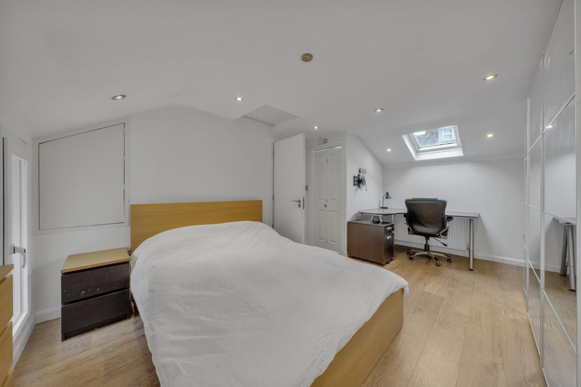 Mews House In Maida Hill With Free Parking * Londra